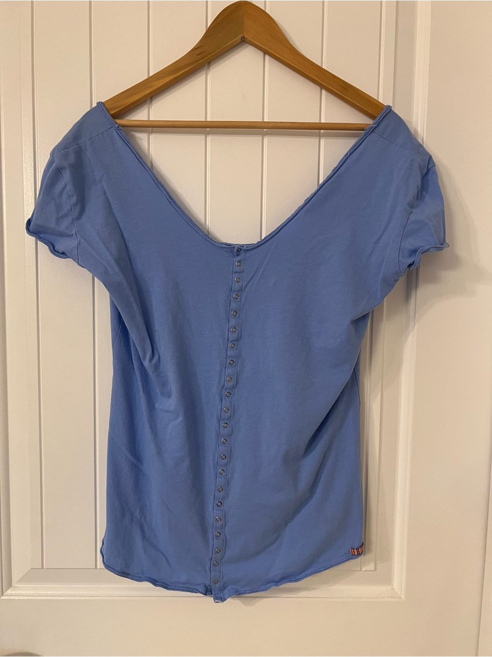 Bundle of 3 yoga style tee’s in Sky Blue, Black cropped & black graphic cropped